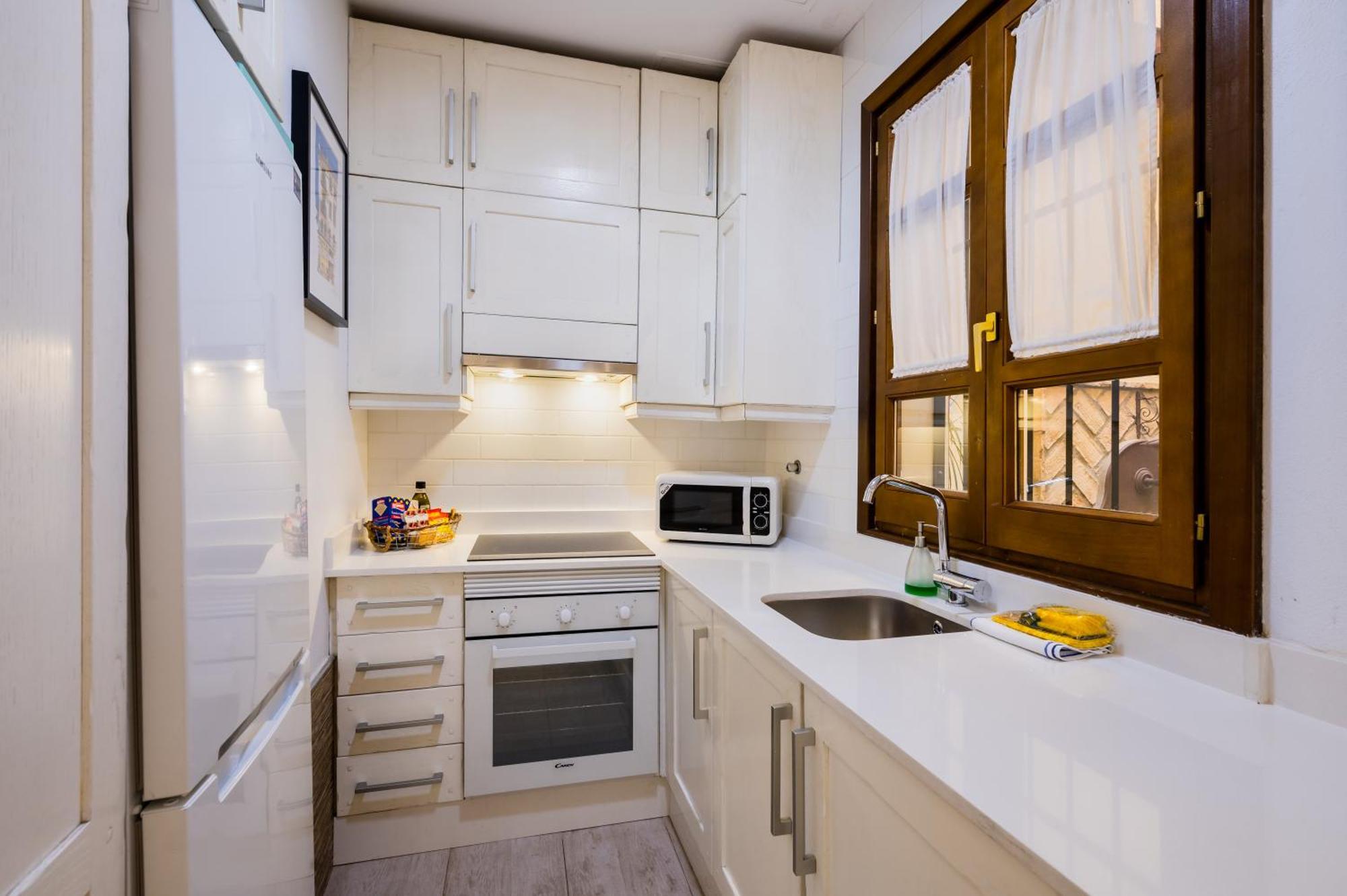 Ferienwohnung Beautiful And Cozy- 1Bd 1Bth- Arenal Center Sevilla Exterior foto