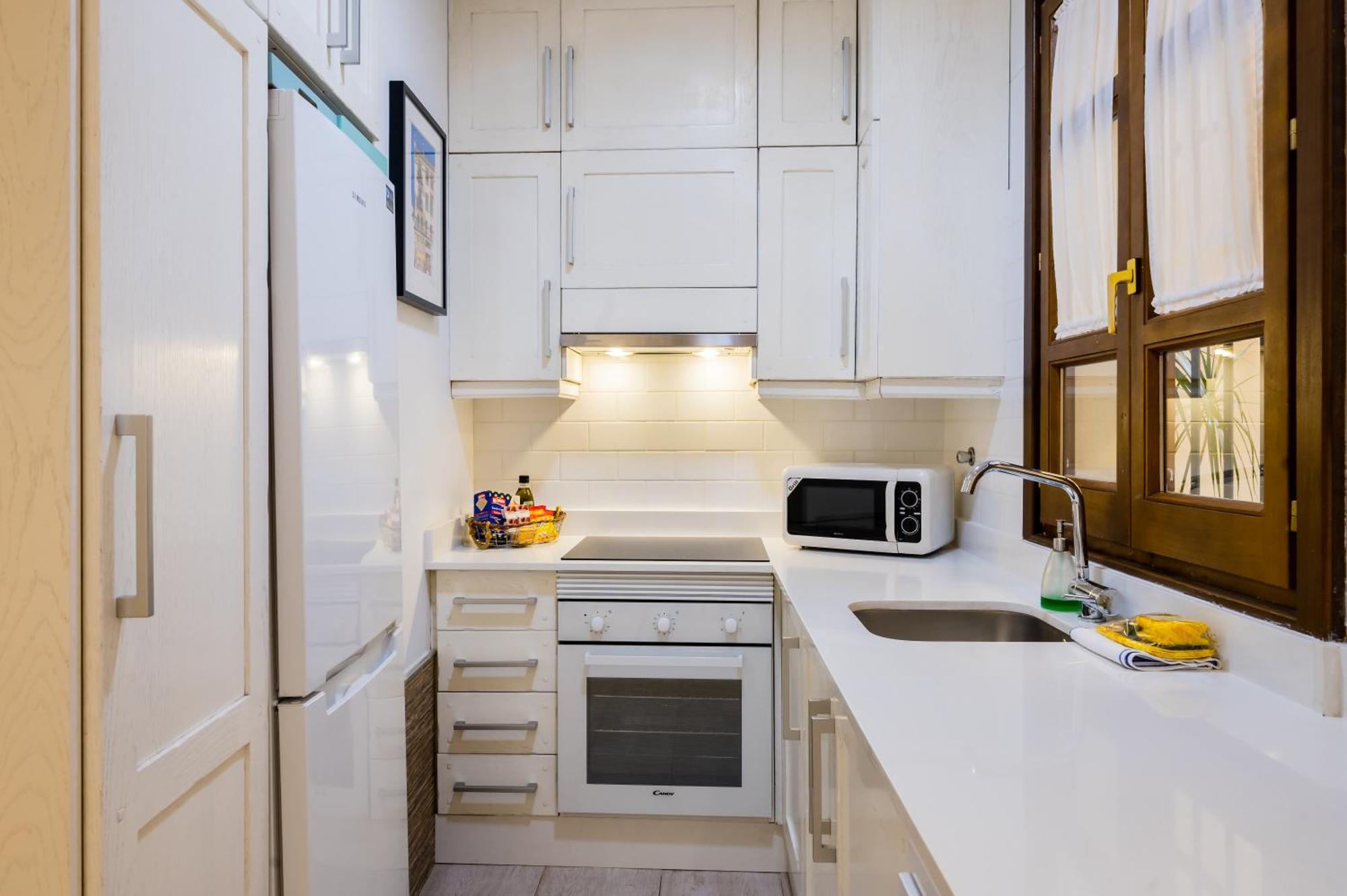 Ferienwohnung Beautiful And Cozy- 1Bd 1Bth- Arenal Center Sevilla Exterior foto