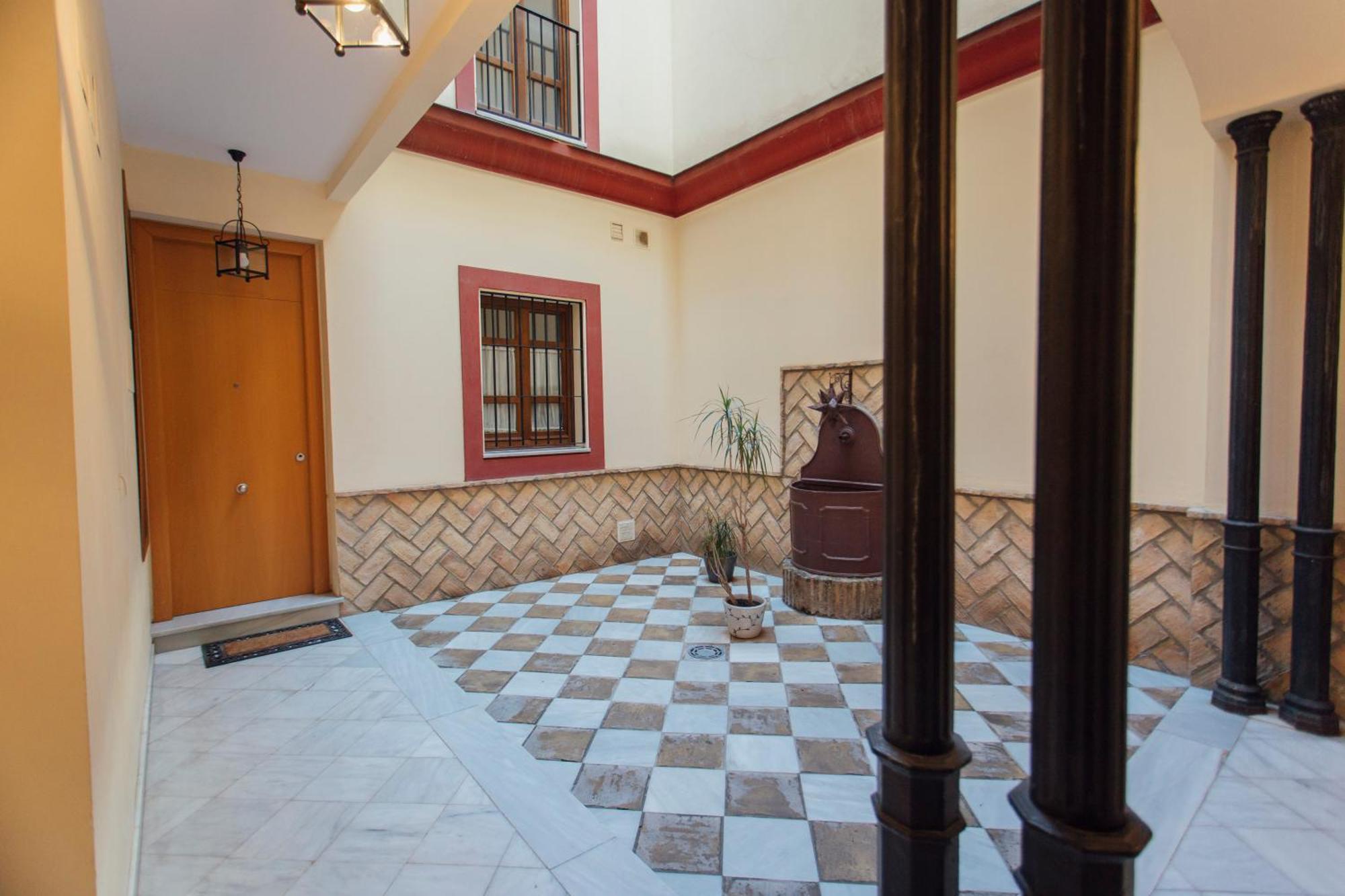 Ferienwohnung Beautiful And Cozy- 1Bd 1Bth- Arenal Center Sevilla Exterior foto